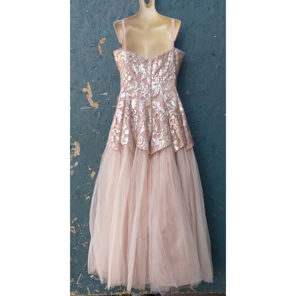 Vintage Inspired Pink Mauve Tulle and Sequin Strapless Formal Prom Party Dress - Picture 4 of 8
